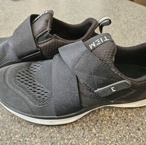 TIEM Women's Black Cycling Shoes